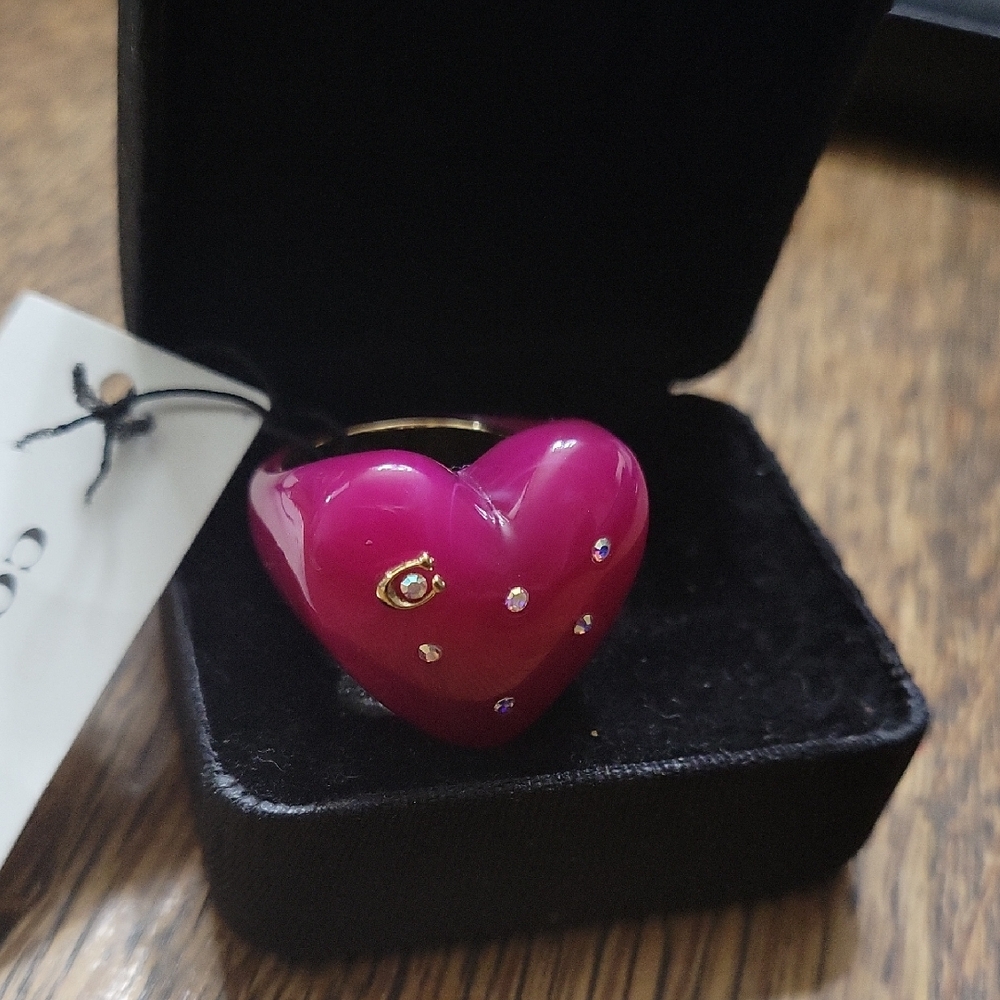 COACH VINTAGE HEART PUFF EMBELLISHRD RING RESIN NWT